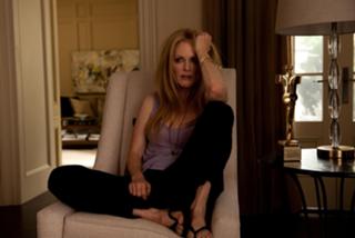Julianne Moore feet photo thumbnail