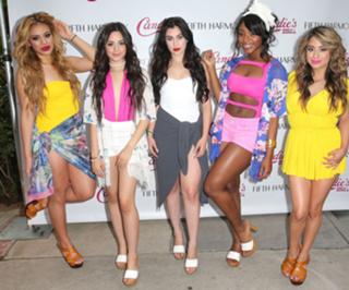 Camila Cabello feet photo thumbnail