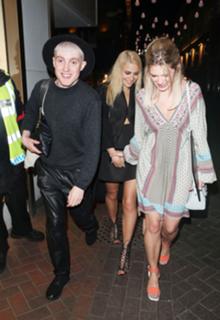 Pixie Lott feet photo thumbnail