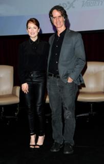 Julianne Moore feet photo thumbnail