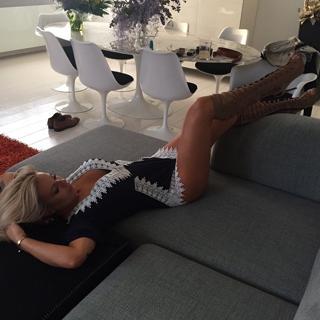 Dorota Rabczewska feet photo thumbnail