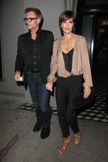 Lisa Rinna feet photo thumbnail