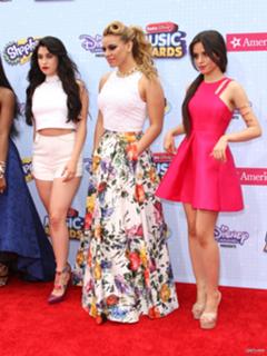 Camila Cabello feet photo thumbnail