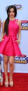 Camila Cabello feet photo thumbnail