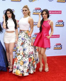 Camila Cabello feet photo thumbnail