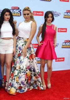 Camila Cabello feet photo thumbnail