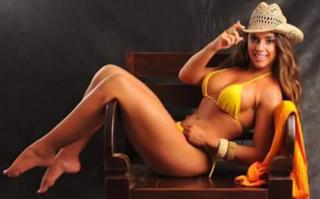 Nicole Bahls feet photo thumbnail
