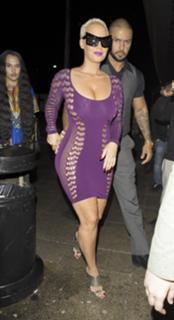 Amber Rose feet photo thumbnail