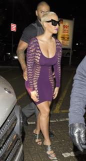 Amber Rose feet photo thumbnail