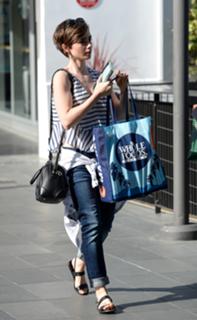 Lily Collins feet photo thumbnail