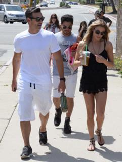 LeAnn Rimes feet photo thumbnail