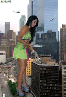 Nicole Bahls feet photo thumbnail