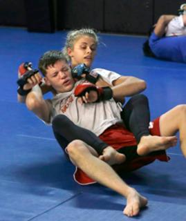 Paige VanZant feet photo thumbnail