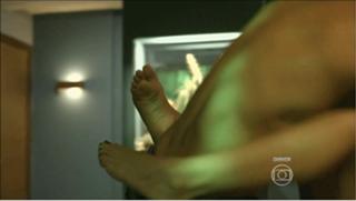Isis Valverde feet photo thumbnail