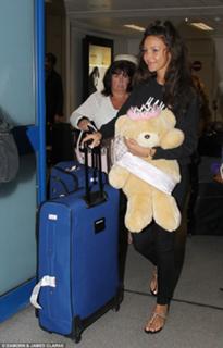 Michelle Keegan feet photo thumbnail
