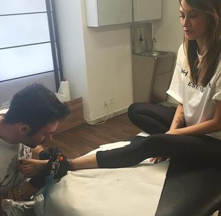 Melissa Satta feet photo thumbnail