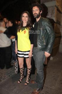 Athina Oikonomakou feet photo thumbnail