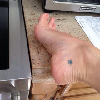 Franciely Freduzeski feet photo thumbnail