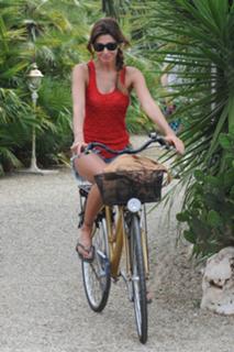 Belén Rodríguez feet photo thumbnail