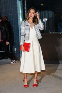 Jamie Chung feet photo thumbnail