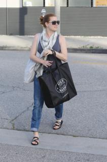 Amy Adams feet photo thumbnail