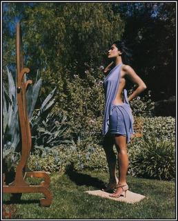 Salma Hayek feet photo thumbnail