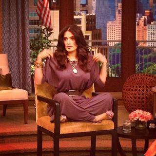 Salma Hayek feet photo thumbnail