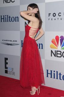 Alexandra Daddario feet photo thumbnail