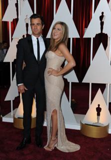 Jennifer Aniston feet photo thumbnail