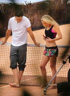 Kate Hudson feet photo thumbnail