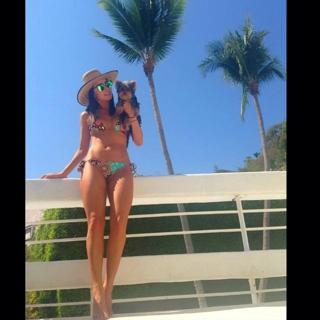 Carmen Villalobos feet photo thumbnail