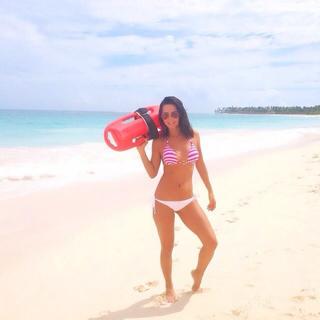 Carmen Villalobos feet photo thumbnail