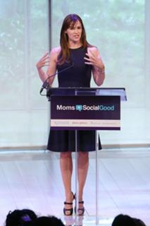 Jennifer Garner feet photo thumbnail
