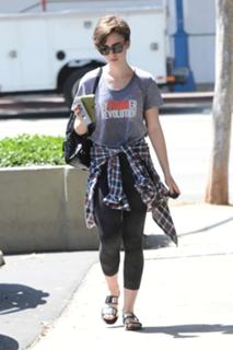 Lily Collins feet photo thumbnail