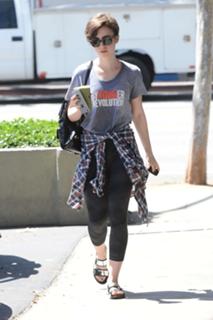 Lily Collins feet photo thumbnail