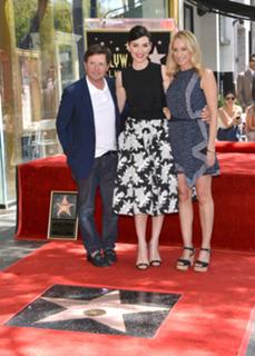 Julianna Margulies feet photo thumbnail