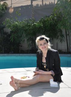 Pixie Lott feet photo thumbnail