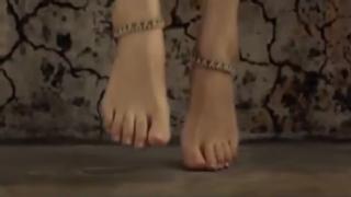 Taapsee Pannu feet photo thumbnail