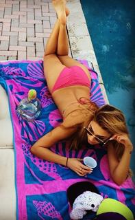 Chantel Jeffries feet photo thumbnail