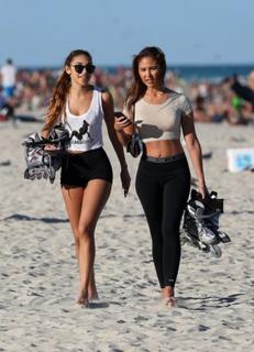 Chantel Jeffries feet photo thumbnail