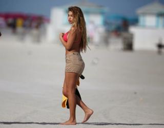 Chantel Jeffries feet photo thumbnail