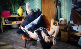 Ewa Farna feet photo thumbnail