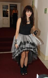 Ewa Farna feet photo thumbnail