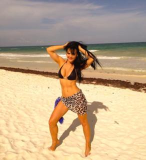 Maribel Guardia feet photo thumbnail