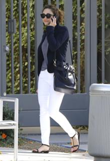Emmy Rossum feet photo thumbnail