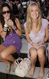 Kristin Cavallari feet photo thumbnail