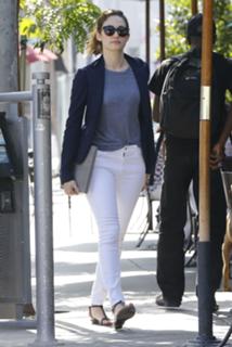Emmy Rossum feet photo thumbnail