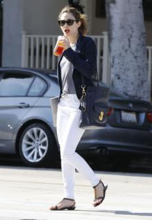 Emmy Rossum feet photo thumbnail