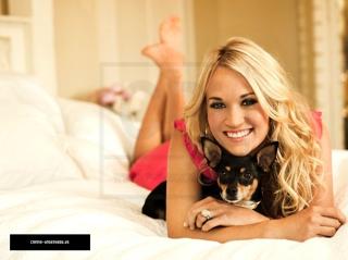 Carrie Underwood feet photo thumbnail