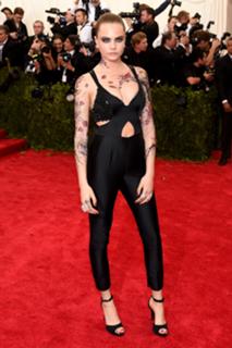Cara Delevingne feet photo thumbnail